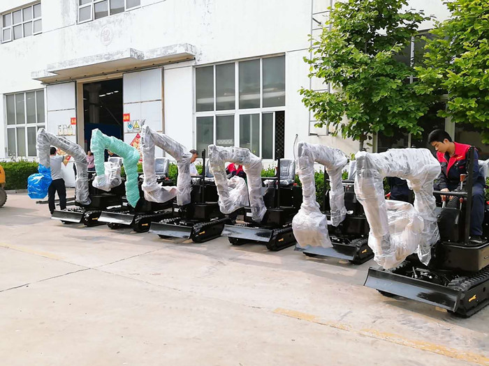 凱迪沃一批小型挖掘機(jī)批量出口美國(guó)